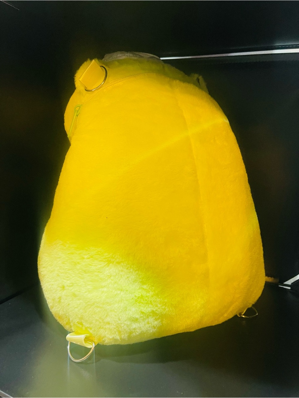Yellow Plush Capabara mini backpack Plush Toy - Picture 3 of 4